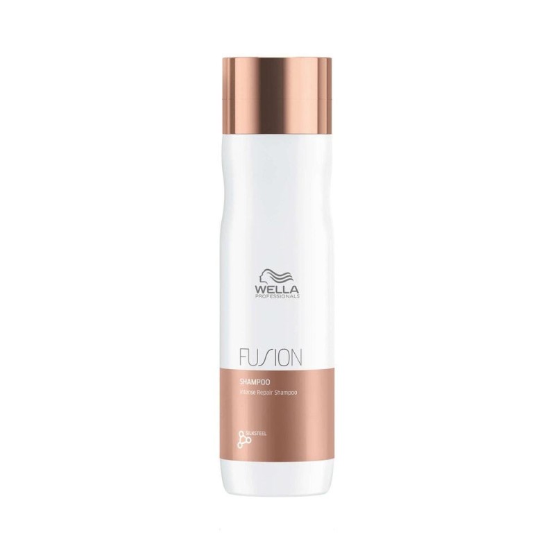 Wella Professionals FUSION Intense Repair Sahmpoo for Damaged Hair 250 ml