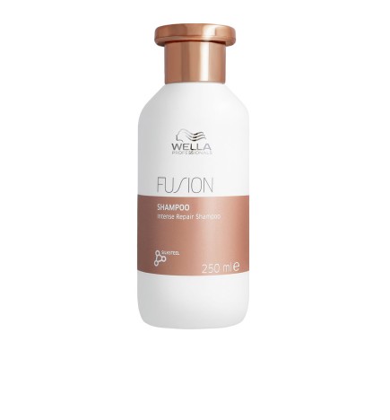 Wella Professionals FUSION Intense Repair Shampoo for Damaged Hair 250 ml