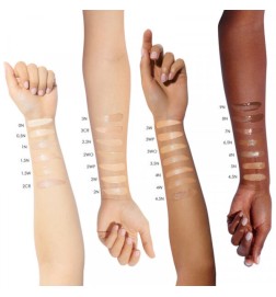 FOREVER SKIN GLOW - 24 HOUR HYDRATING BRIGHT FOUNDATION