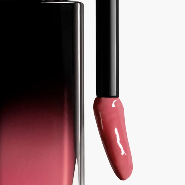 ROUGE ALLURE LAQUE 64-exigence