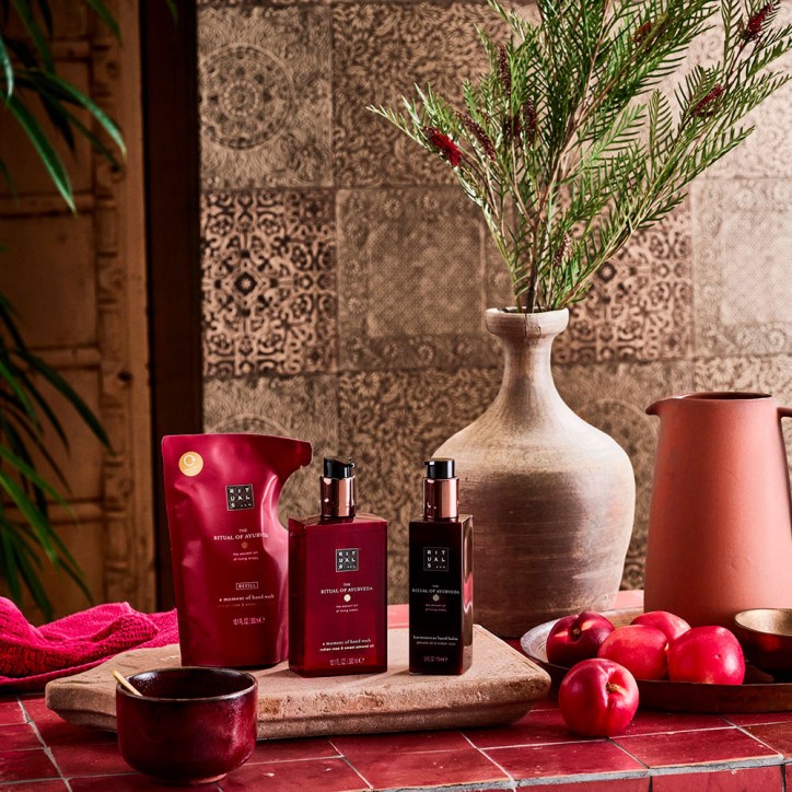 THE RITUAL OF AYURVEDA a moment of hand wash 300 ml